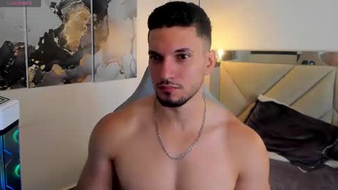 Snapshot of ryan_ward79 chatting on July 1, 1:13 pm Ryan online show from July 1, 1:13 pm
