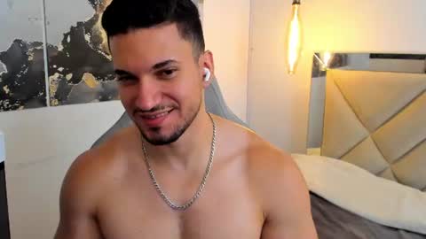 Snapshot of ryan_ward79 chatting on July 18, 2:10 pm Ryan online show from July 18, 2:10 pm