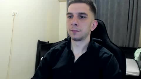 Snapshot of ryandusk chatting on April 11, 8:57 pm Andrew C. online show from April 11, 8:57 pm