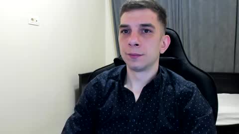 Snapshot of ryandusk chatting on April 15, 8:31 pm Andrew C. online show from April 15, 8:31 pm