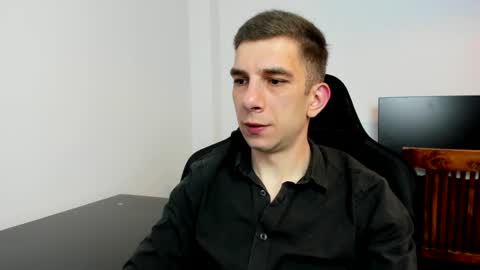 Snapshot of ryandusk chatting on April 24, 9:06 pm Andrew C. online show from April 24, 9:06 pm