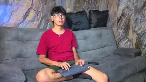 ryann_wolf online show from July 7, 6:01 pm