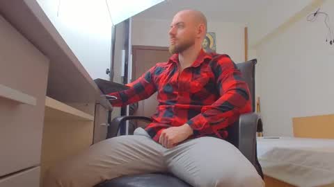 Snapshot of ryanstone_ chatting on March 14, 5:35 am Ryanstone online show from March 14, 5:35 am