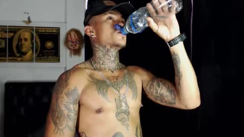 Snapshot of ryder_hotskin chatting on October 15, 10:10 pm ryder_hotskin online show from October 15, 10:10 pm