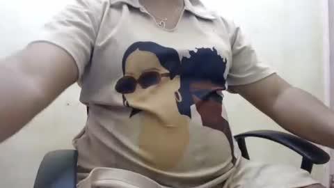 Snapshot of rylle_asian chatting on February 27, 11:10 am rylle_asian online show from February 27, 11:10 am