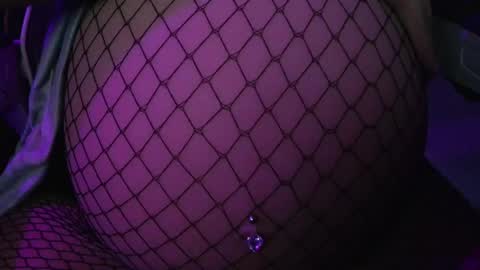 Snapshot of rynn_x chatting on May 12, 6:32 am SINGLE WIDOWED MOM online show from May 12, 6:32 am