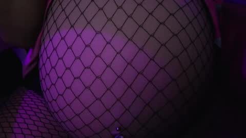 Snapshot of rynn_x chatting on May 13, 9:17 am SINGLE WIDOWED MOM online show from May 13, 9:17 am