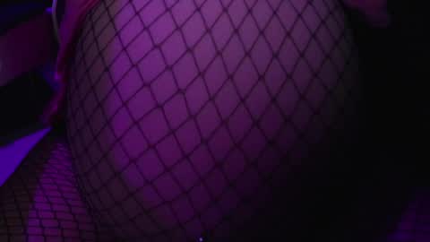 Snapshot of rynn_x chatting on May 20, 6:19 am SINGLE WIDOWED MOM online show from May 20, 6:19 am