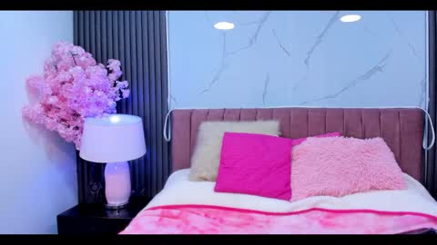 rynnaa online show from March 12, 4:18 am