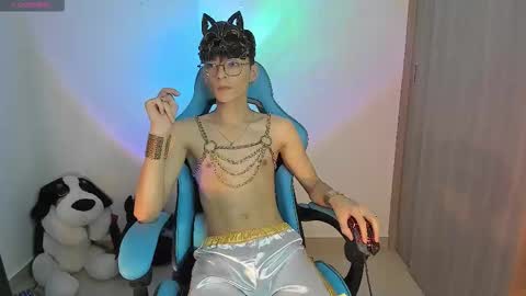 RYO BLEU online show from December 14, 3:01 am