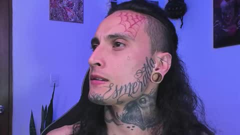 Snapshot of ryuk_it chatting on February 3, 6:40 am leopmonk help me reach 100 thumbs up online show from February 3, 6:40 am