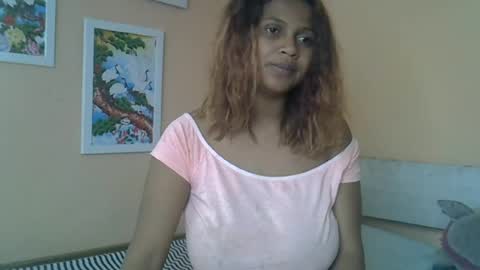 Snapshot of rywanna chatting on July 9, 6:28 am rywanna online show from July 9, 6:28 am