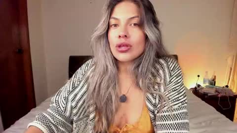 Leslie Beltrn online show from May 17, 5:16 am