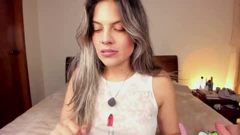 Leslie Beltrn online show from May 24, 3:00 am