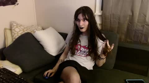 sabinewinters online show from March 29, 1:38 am