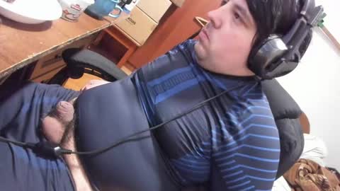 1141323  my Lord Mister Max   moms treasure online show from April 14, 8:37 pm