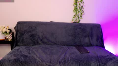Snapshot of sabriinaa_fox chatting on May 22, 4:01 pm sabriinaa fox online show from May 22, 4:01 pm