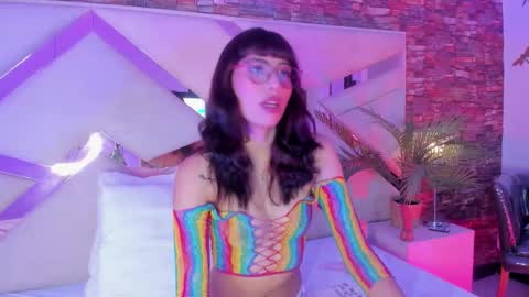 Snapshot of sabrina__smith chatting on January 14, 4:45 pm sabrina online show from January 14, 4:45 pm