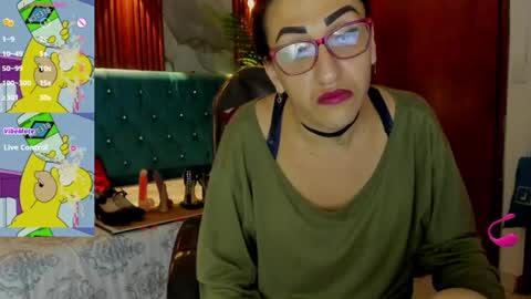 Snapshot of sabrina_dupont chatting on July 15, 12:32 pm SABRINA online show from July 15, 12:32 pm