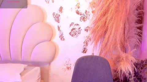 Snapshot of sabrina_lafaux_cr chatting on March 2, 7:43 pm sabrina_lafaux_cr online show from March 2, 7:43 pm