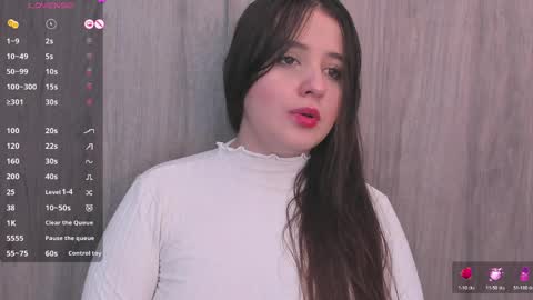Snapshot of sabrina_lennox chatting on April 27, 2:20 am Sabrina Maria online show from April 27, 2:20 am