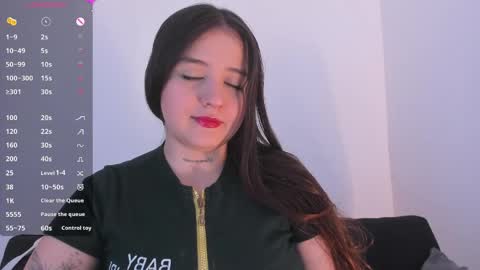 Snapshot of sabrina_lennox chatting on May 28, 6:27 pm Sabrina Maria online show from May 28, 6:27 pm