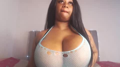Snapshot of sabrina_mora chatting on April 10, 6:12 pm Sabrina Mora online show from April 10, 6:12 pm