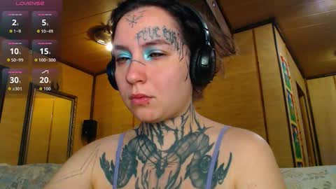 Snapshot of sabrina_raiders_666 chatting on March 17, 3:11 am Lilith Solar online show from March 17, 3:11 am