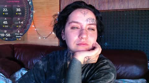Snapshot of sabrina_raiders_666 chatting on April 2, 10:57 am Lilith Solar online show from April 2, 10:57 am