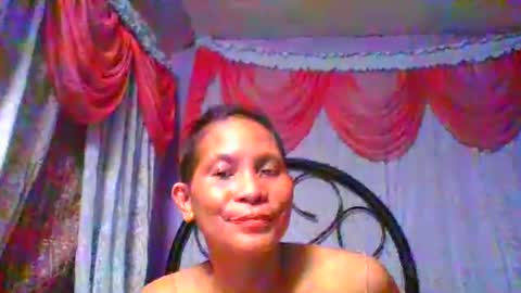 Snapshot of sabrinamae69 chatting on December 21, 9:33 pm naden online show from December 21, 9:33 pm