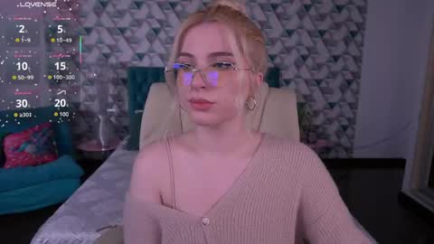 Sabrina online show from May 19, 6:09 am