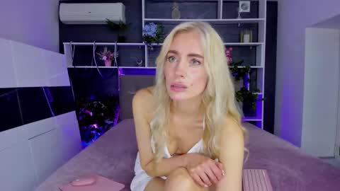 Sabrina online show from March 30, 12:17 pm