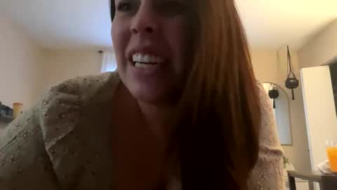 Snapshot of sabrinasunshine99 chatting on March 12, 11:44 pm sabrinasunshine99 online show from March 12, 11:44 pm