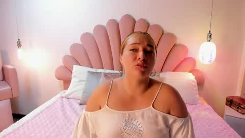 Sabrina Vantress online show from May 26, 7:04 am