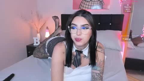 Snapshot of sabrinna_voss chatting on January 15, 11:26 am sabrinna online show from January 15, 11:26 am