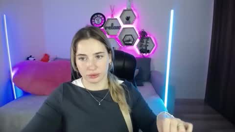 Sabrina Violet online show from October 7, 8:11 am