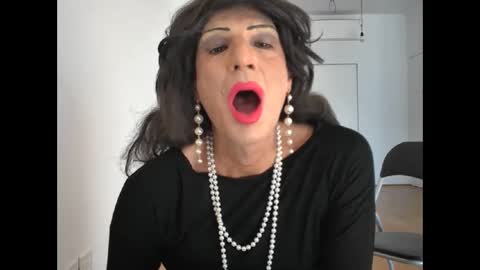 Sabrina online show from October 8, 8:45 am