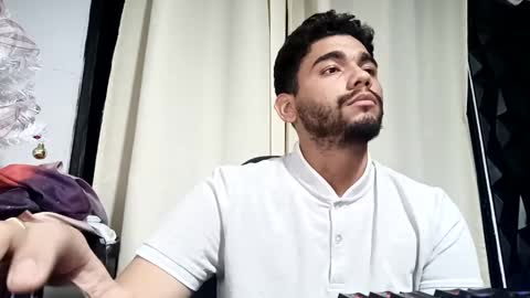 Snapshot of sack_rojas chatting on December 7, 8:55 am Sack online show from December 7, 8:55 am