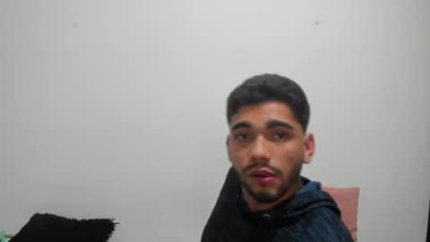 Snapshot of sack_rojas chatting on December 22, 4:50 am Sack online show from December 22, 4:50 am