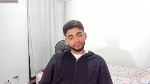 Snapshot of sack_rojas chatting on February 28, 5:48 am Sack online show from February 28, 5:48 am