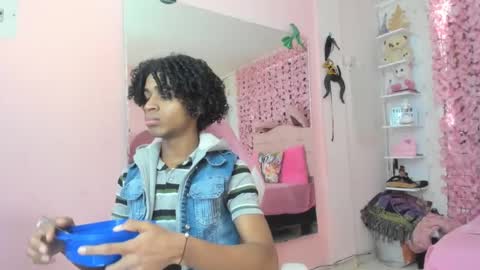 Snapshot of sack_wink chatting on September 28, 8:14 pm sack_wink online show from September 28, 8:14 pm