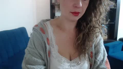 sacrletardiente online show from September 15, 1:00 pm