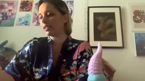 Snapshot of sadgirlsocial chatting on November 16, 12:55 pm sweet angel baby online show from November 16, 12:55 pm