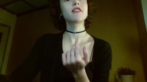 Snapshot of sadnimf chatting on October 26, 11:42 pm Rose online show from October 26, 11:42 pm