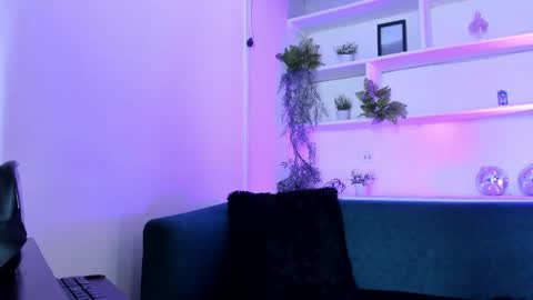 Cami online show from May 22, 7:19 pm