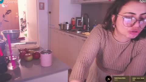 Snapshot of safaeri chatting on February 5, 6:23 pm Safa online show from February 5, 6:23 pm