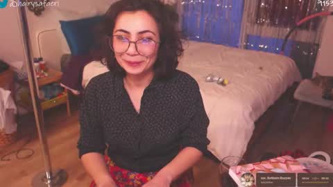 Snapshot of safaeri chatting on February 11, 10:37 pm Safa online show from February 11, 10:37 pm