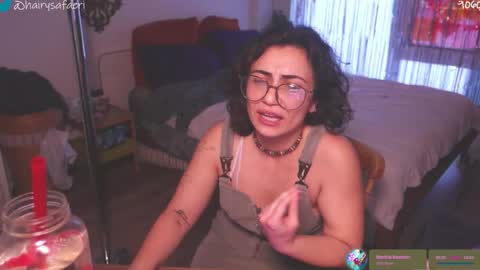 Snapshot of safaeri chatting on February 18, 9:11 pm Safa online show from February 18, 9:11 pm