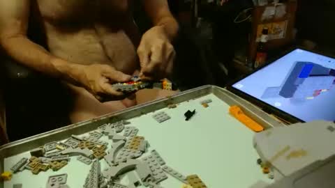 safety_fist online show from December 18, 3:01 am