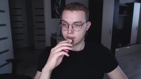 Alex online show from June 19, 12:37 am
